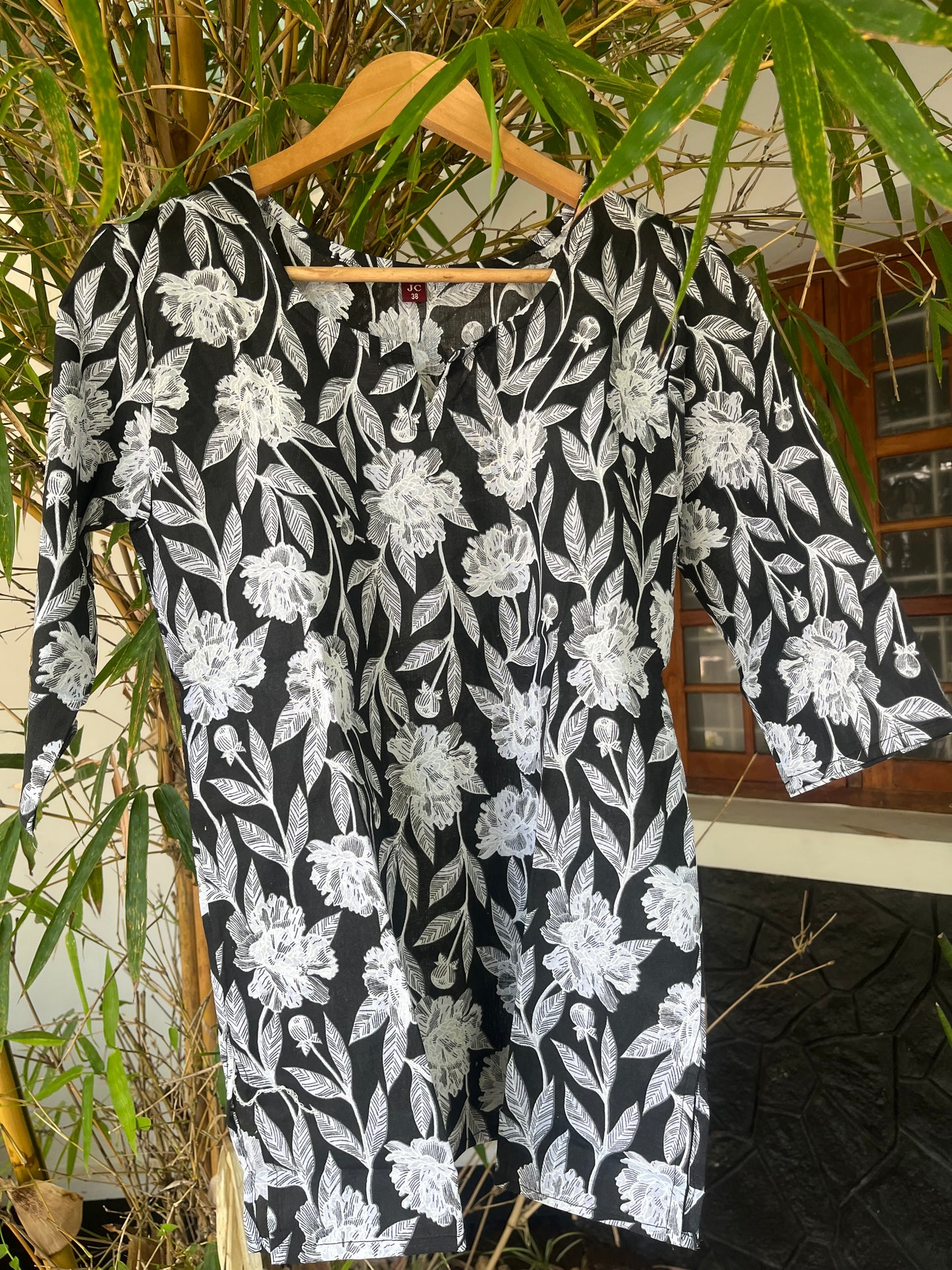 Black Floral Printed Short Kurti - Product Code: DSS056