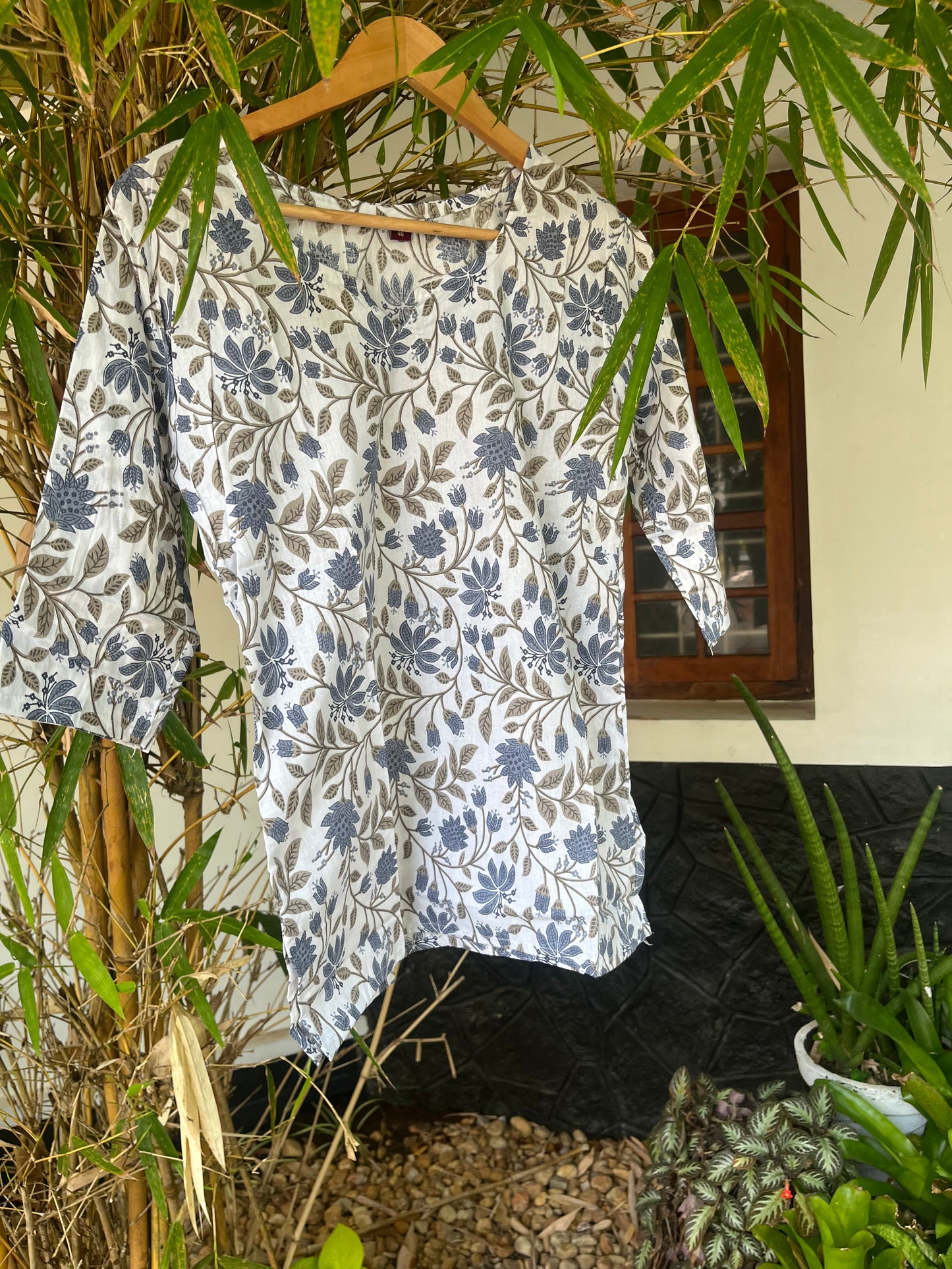 Bloom White Floral Short Kurti-DSS058