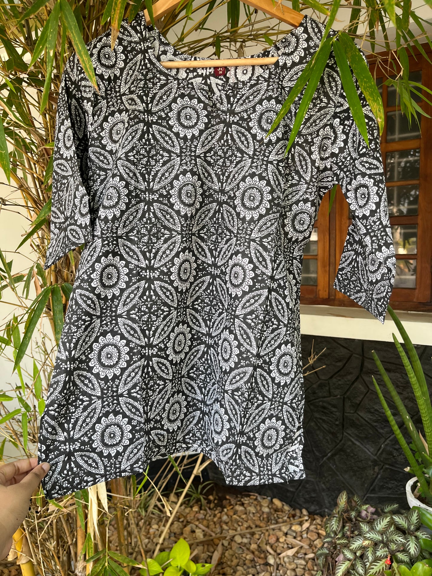 Black Floral Printed Cotton Short Kurti- DSS055