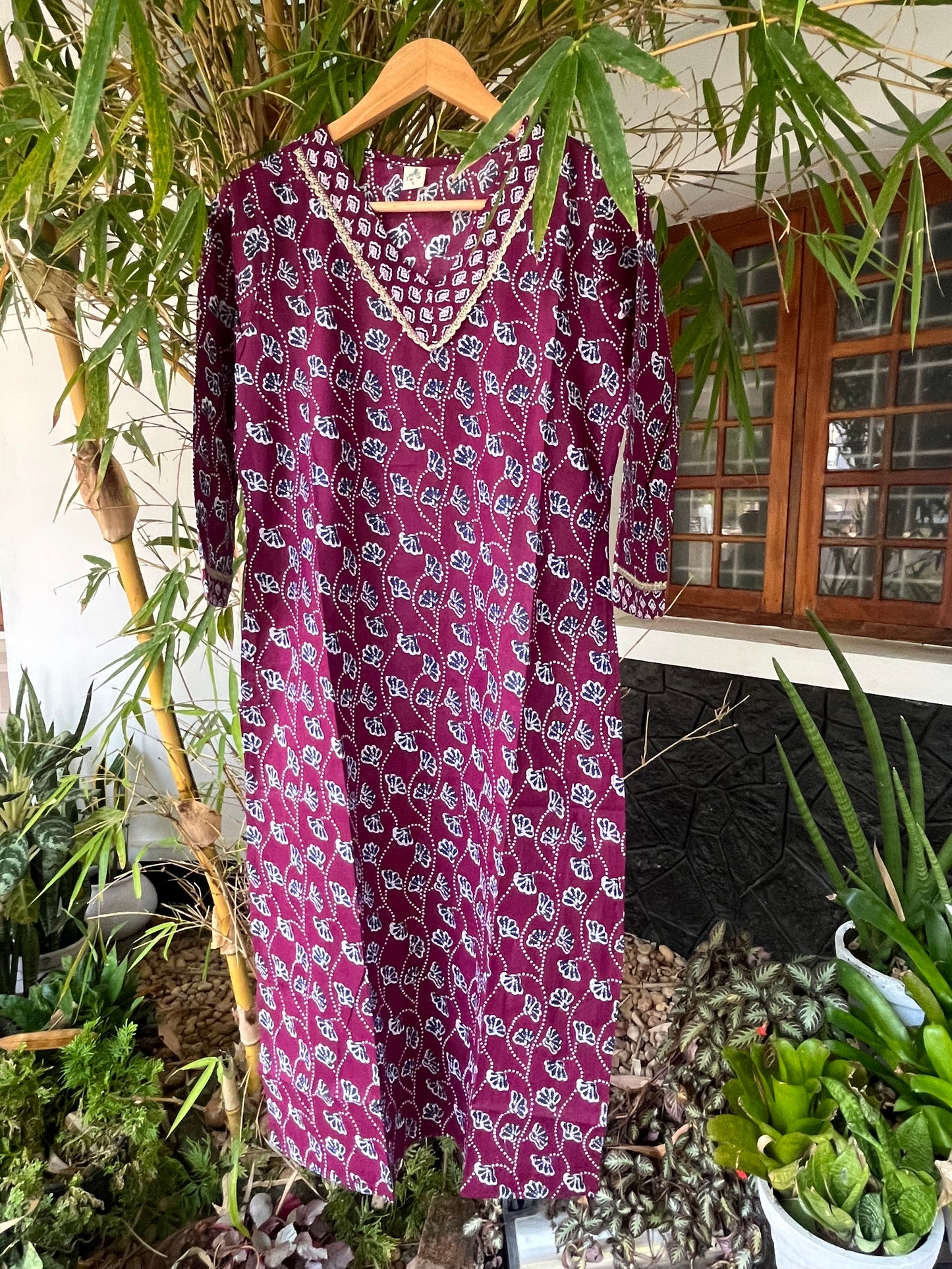 Purple Floral Cotton Kurta – V-Neck | DS020