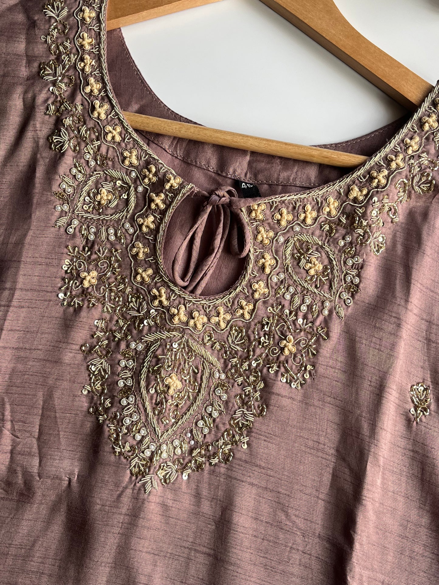 EKAANSHI - Lavender Dola Silk Kurti Set