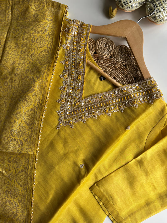 SUNEHRII - Yellow Tissue Silk Kurti Set&nbsp;