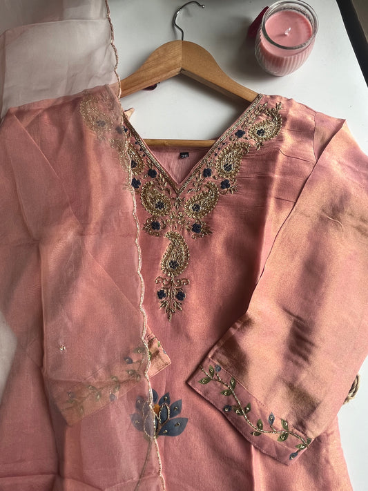 KAMALIKA – DUSKY PINK TISSUE SILK KURTI SET
